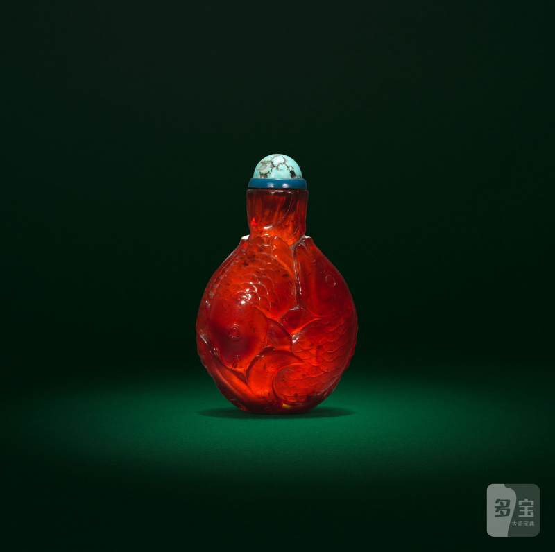 十八/十九世紀 琥珀雙魚紋鼻烟壺 | AN AMBER 'DOUBLE FISH' SNUFF BOTTLE - 图2